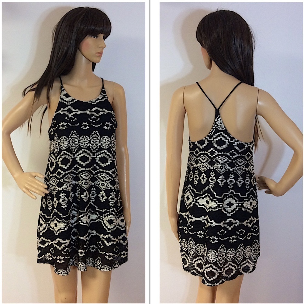 URBAN OUTFITTERS STARING AT STARS BOLD PRINT DRESS
